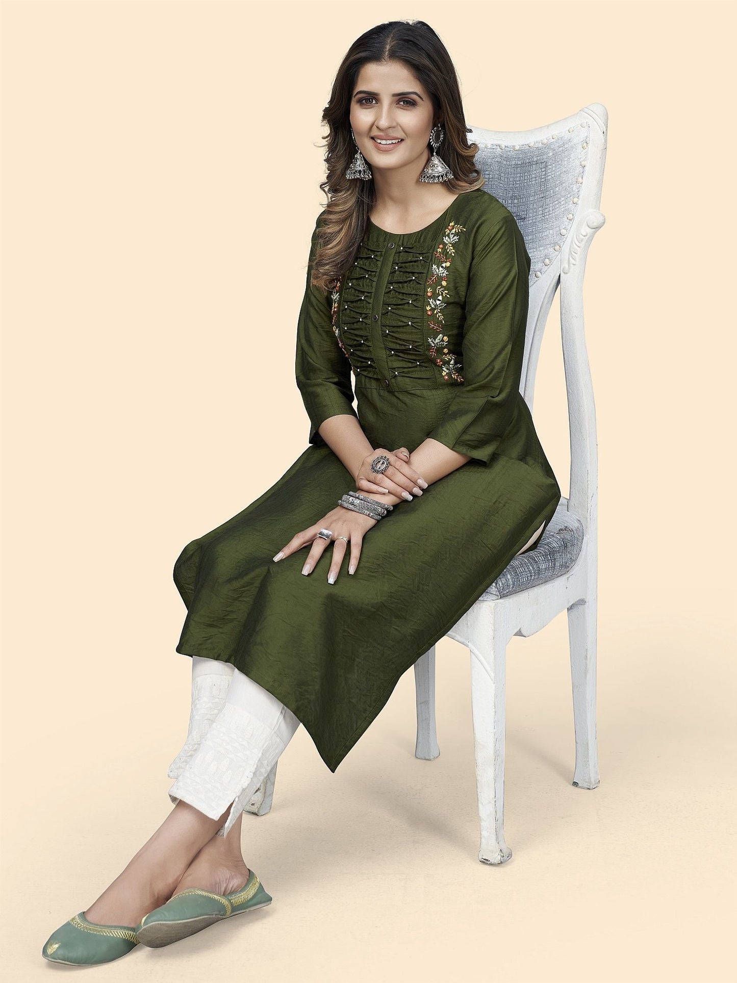 Vbuyz Women's Embroidered Straight Viscose Green Stitched Kurta